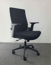 Load image into Gallery viewer, KW82M Stylish Executive Chair - MyDesk.SG