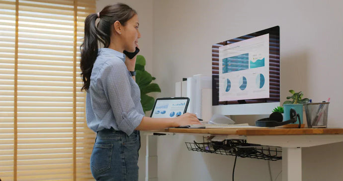 5 Health Benefits of Using an Electric Standing Desk Every Day