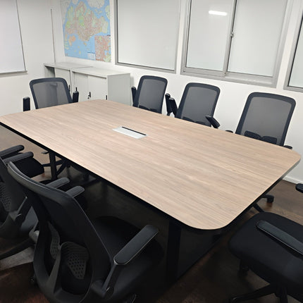 Meeting Table / Big Table (6 to 10pax)