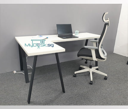 L-Shaped Table / Study Desk 