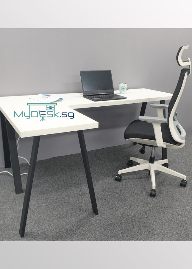 L-Shaped Table / Study Desk 