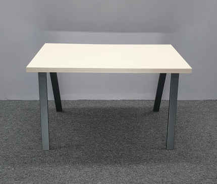 LOGAN Table / Study Desk