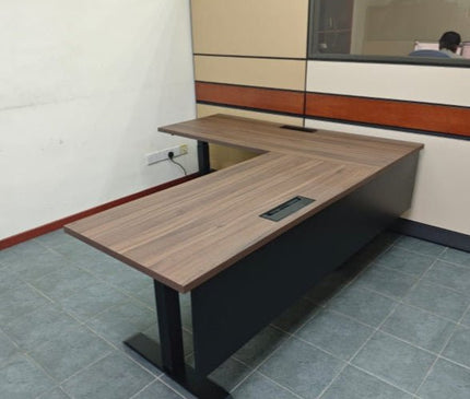 NOVA Triple Motor Electric Standing Desk (3 Legs) - MyDesk.SG