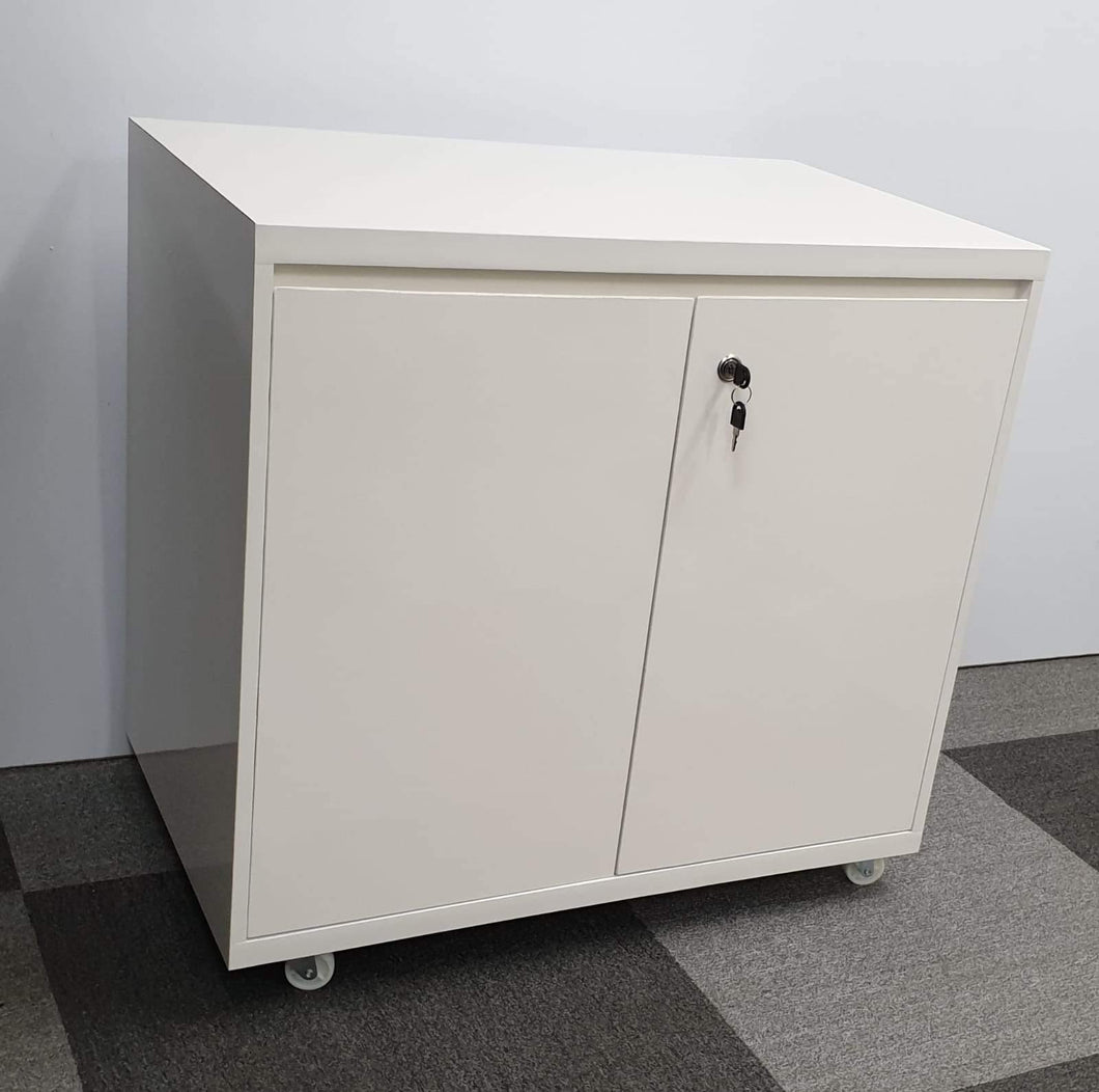 Cabinet with doors, wheels and lock - MyDesk.SG