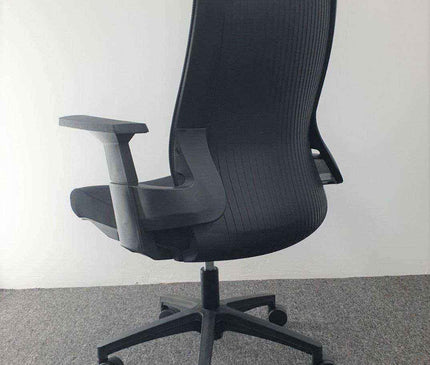KW82M Stylish Executive Chair - MyDesk.SG