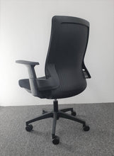Load image into Gallery viewer, KW82M Stylish Executive Chair - MyDesk.SG
