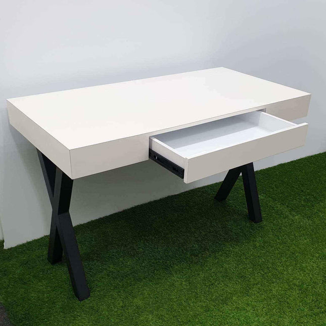 Writing desk with drawer - MyDesk.SG