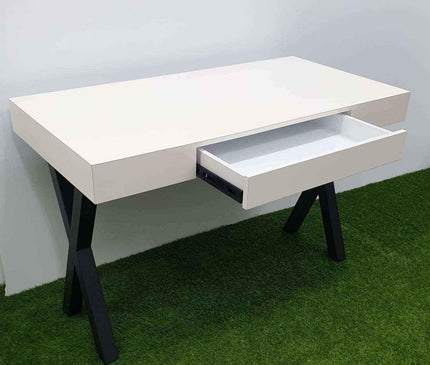 Writing desk with drawer - MyDesk.SG
